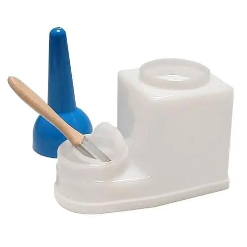 Контейнер для клея