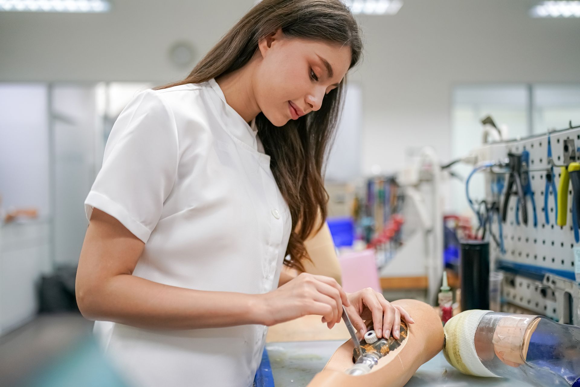 Схема построения протеза: роль комплектующих в точной биомеханике