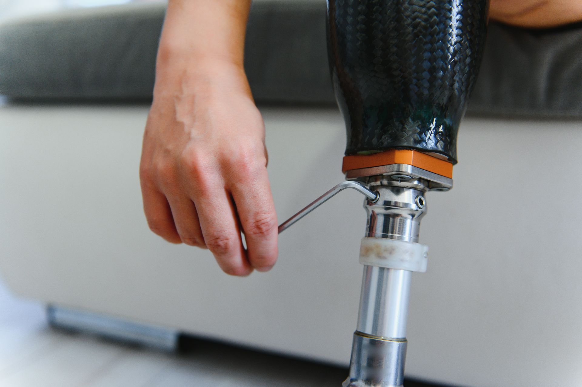 Карбон, титан, сталь или алюминий: какие материалы оптимальны для разных нагрузок в протезировании